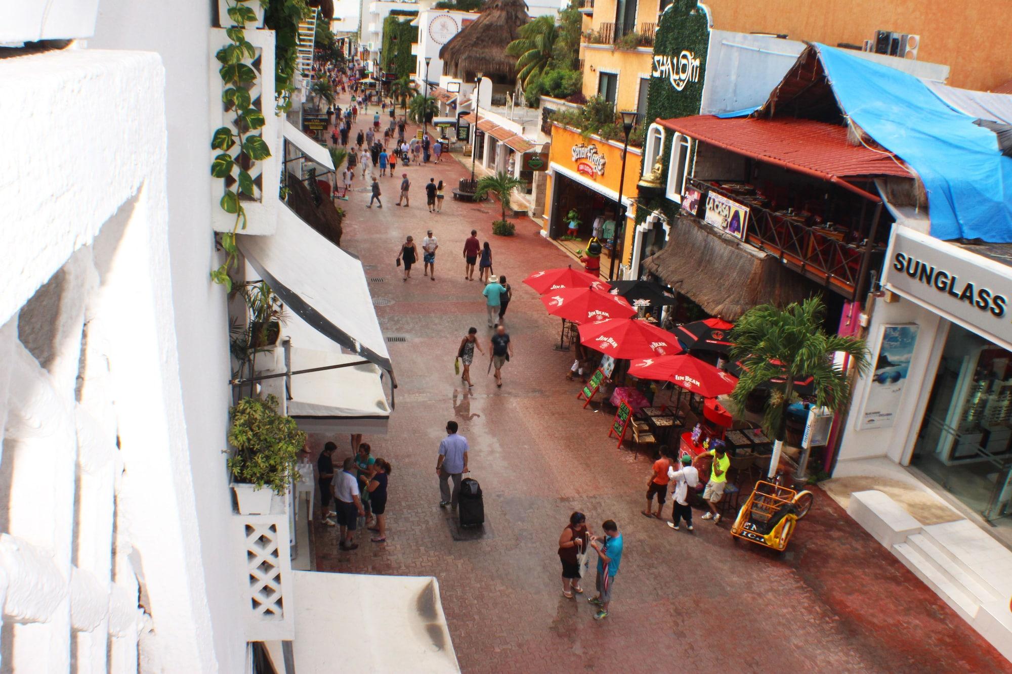 Maya Del Mar On Fifth Avenue Playa del Carmen Exterior photo